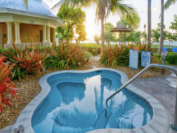 Four Bedroom Oceanfront Vacation Condo in Key Largo Sleeps 8